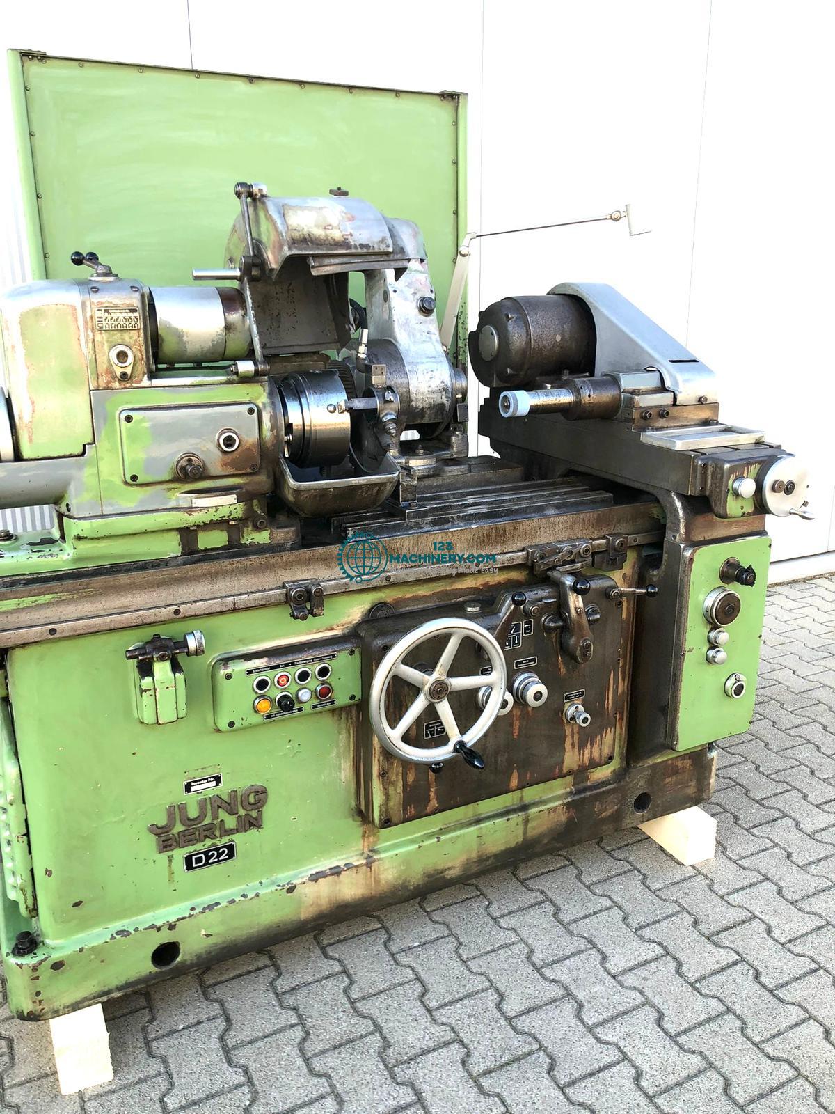 JUNG D22 / Innenrundschleifmaschine